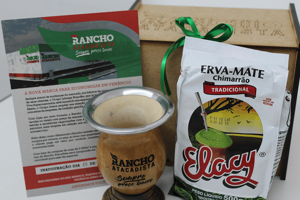 Rancho Atacadista entrega convite de inauguração